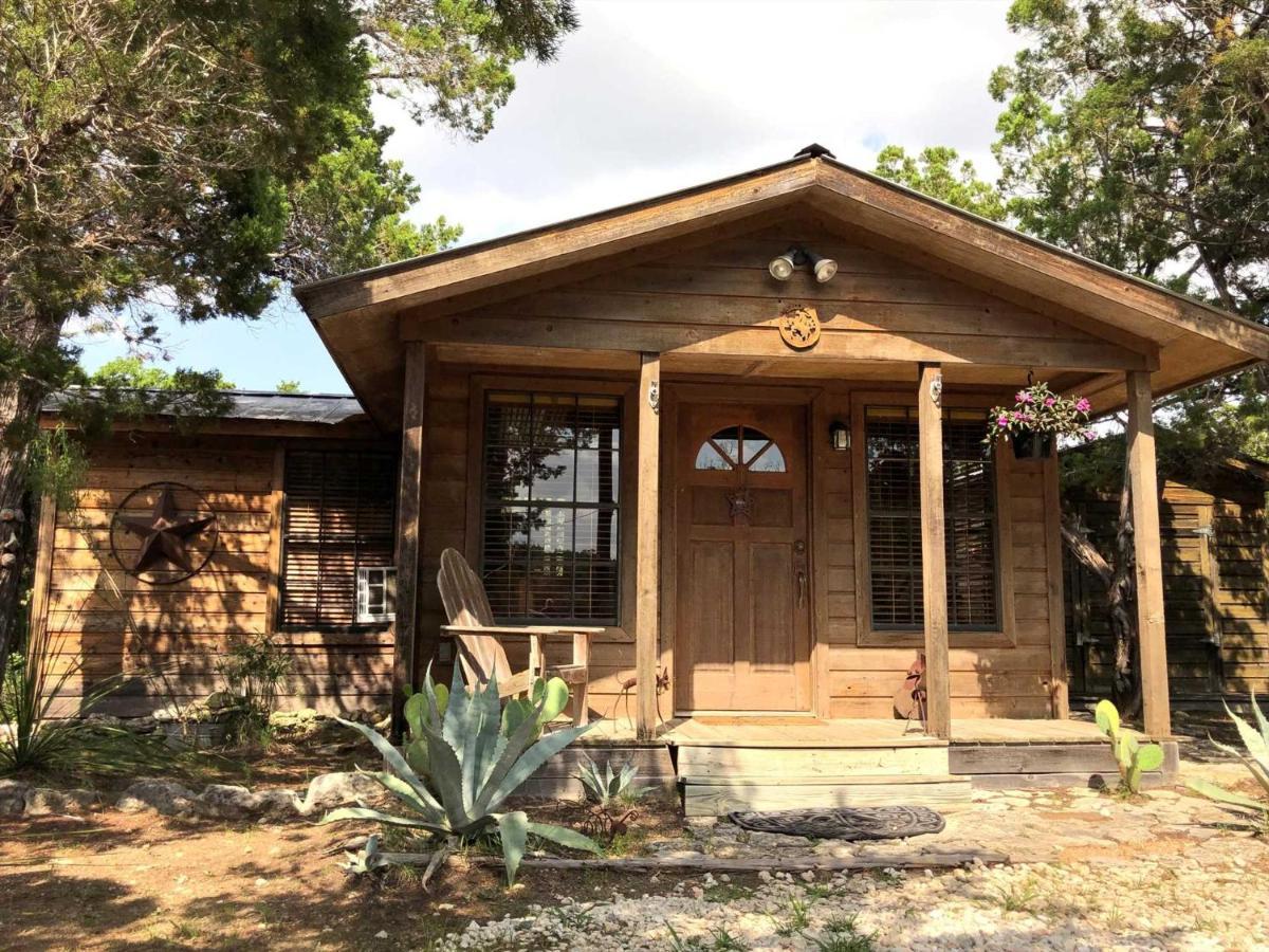 Rockin' B Ranch Love Shack Pipe Creek Exterior photo
